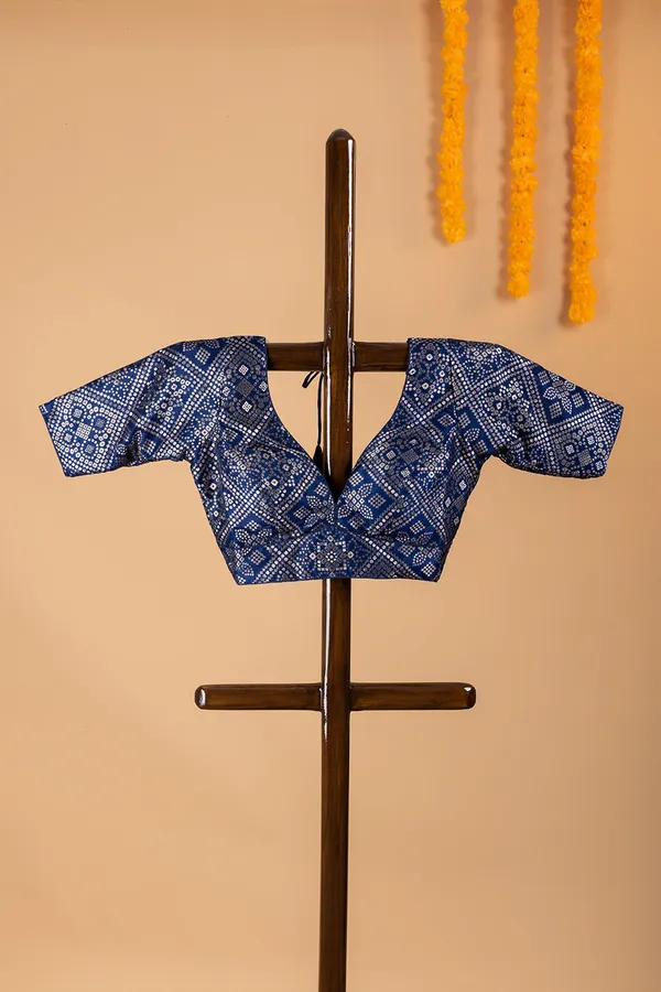 Pastel_Blue_Saree_With_Silver_Zari_Border_And_Readymade_Blouse