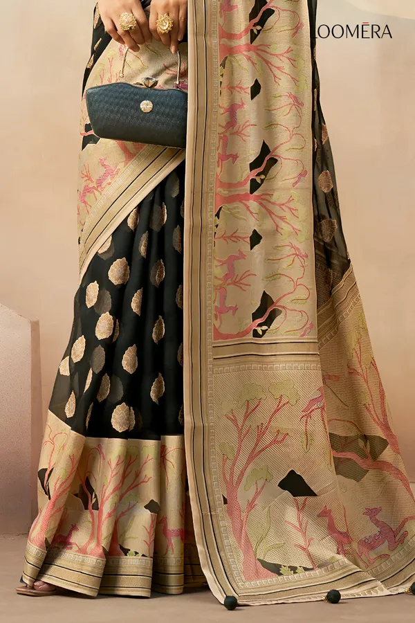 Black_Georgette_Saree_With_Jacquard_Butta_Design