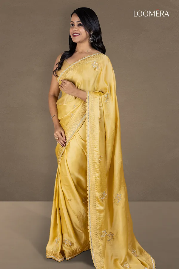 Golden_Semi_Silk_Saree_With_Thread_And_Swarovski_Border