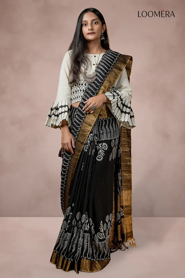 Black_Cotton_Saree_With_Block_Print_Sequins_Work_And_Zari_Border