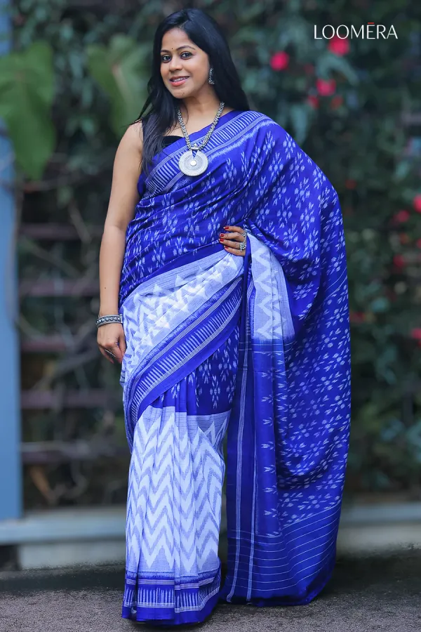 White_and_Blue_Ikat_Handloom_Cotton_Saree