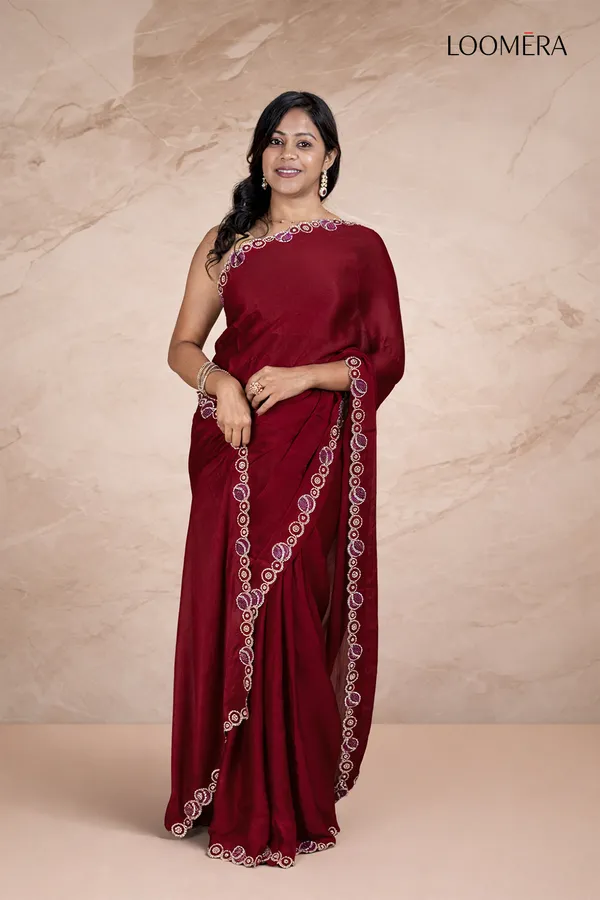 Rustic_Red_Plain_Silk_Saree_With_Stone_Designed_Border