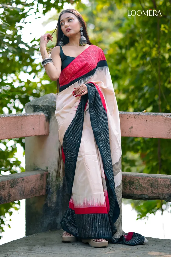 Beige_Saree_with_Red_and_Black_Border