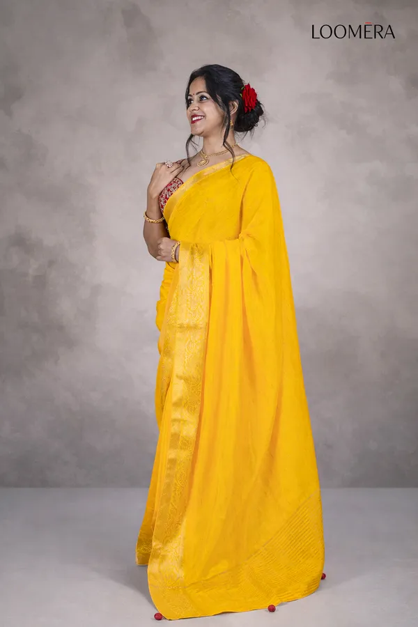 Yellow_Saree_With_Golden_Zari_Border_And_Readymade_Blouse
