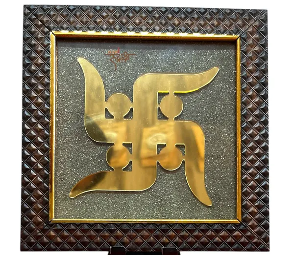 Pyrite_Dust_Plate_With_Vastu_Signs