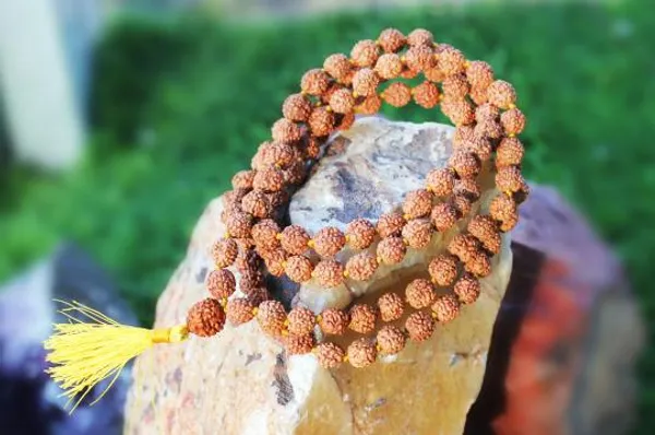 4_Mukhi_Rudraksha_Mala_Indonesain