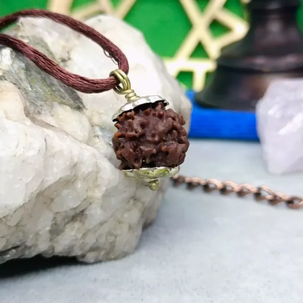 Nirakar_Rudraksha_Nepal