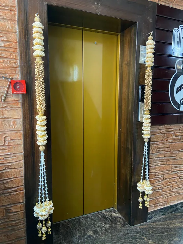 Solawood_Flower_Hanging