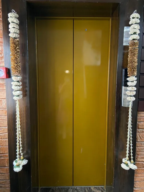 Solawood_Flower_Hanging