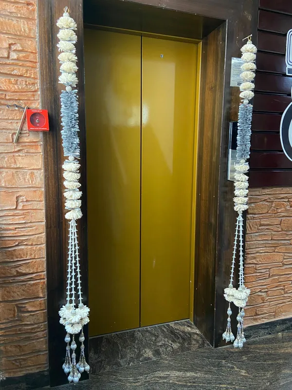 Solawood_Flower_Hanging