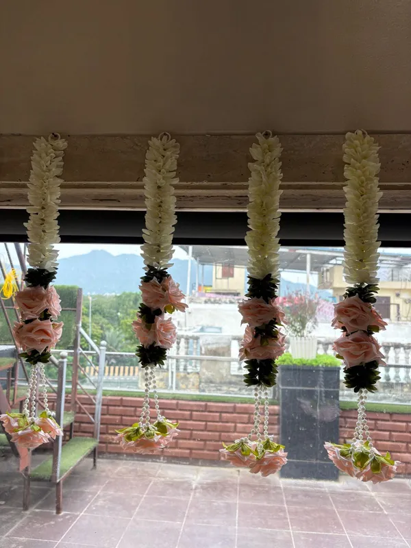 9_Flower_Hanging