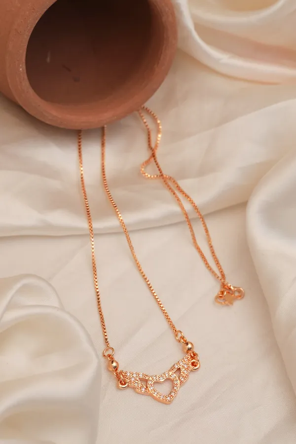 Gold_And_White_Premium_Alloy_Necklace_For_Women