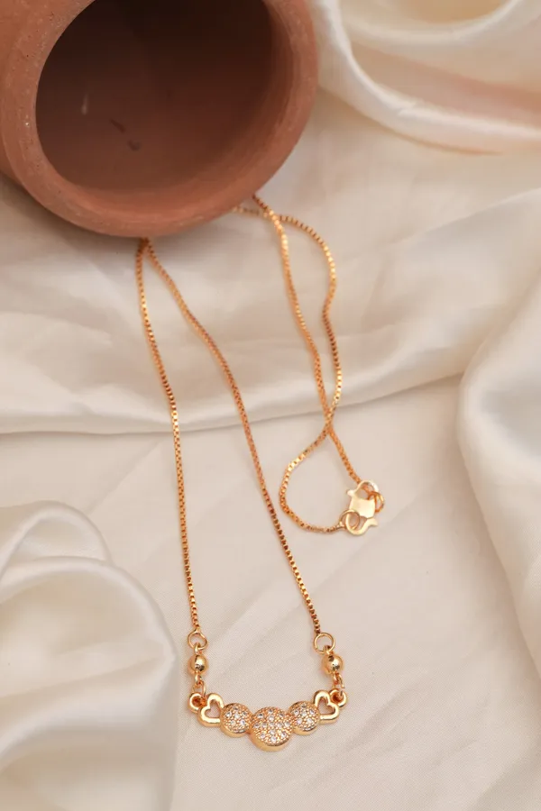 Gold_And_White_Premium_Alloy_Necklace_For_Women