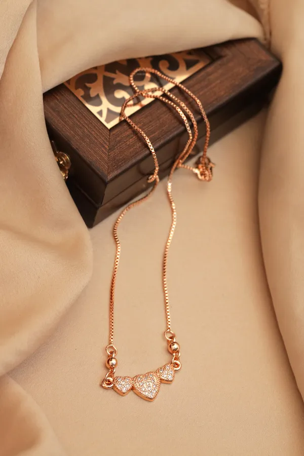 Gold_And_White_Premium_Alloy_Necklace_For_Women