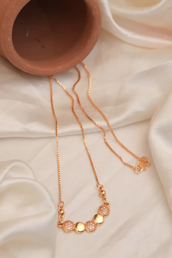 Gold_And_White_Premium_Alloy_Necklace_For_Women
