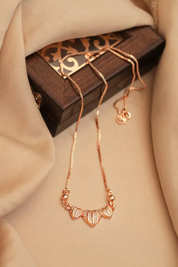 Gold_And_White_Premium_Alloy_Necklace_For_Women