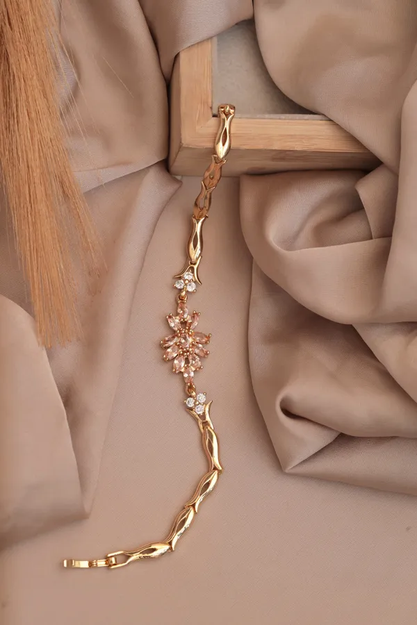 Gold_And_White_Premium_Alloy_Bracelet_For_Women