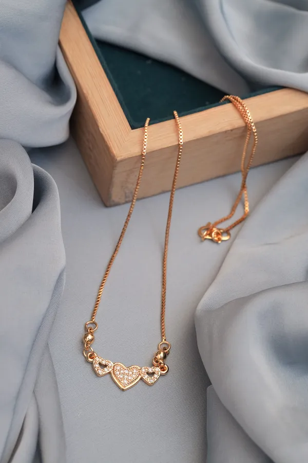 Gold_And_White_Premium_Alloy_Necklace_For_Women