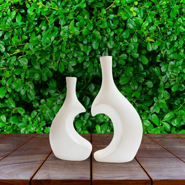 White_Ceramic_Heart_Shape_Vase_For_Home,_Temple,_Office_Decor