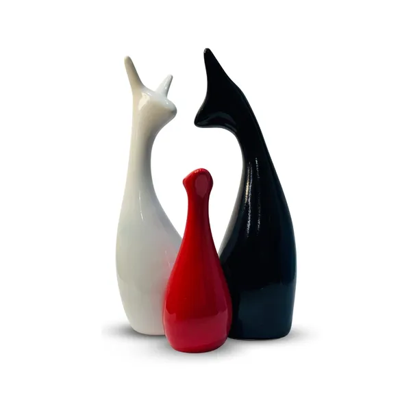Red_Resin_Deer_Family_Ceramic_Decorative_Piece_For_Home,_Temple,_Office_Decor