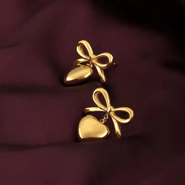 Gold_Plated_Heart_Shape_Earring_For_Women_And_Girls_With_Love