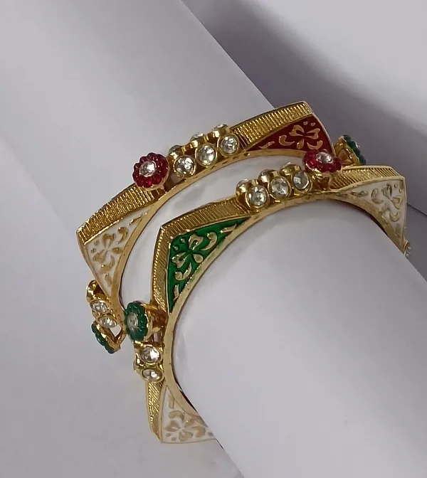 Golden_Alloy_Artificial_Stone_And_Beads_Bangles_For_Women