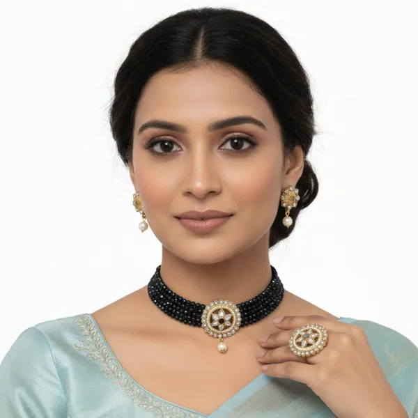 GOLD_PLATED_MULTISTRING_BLACK_NECKLACE_WITH_FINGER_RING