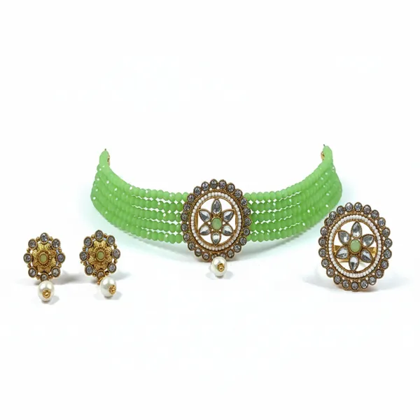 GOLD_PLATED_MULTISTRING_GEEN_NECKLACE_WITH_FINGER_RING