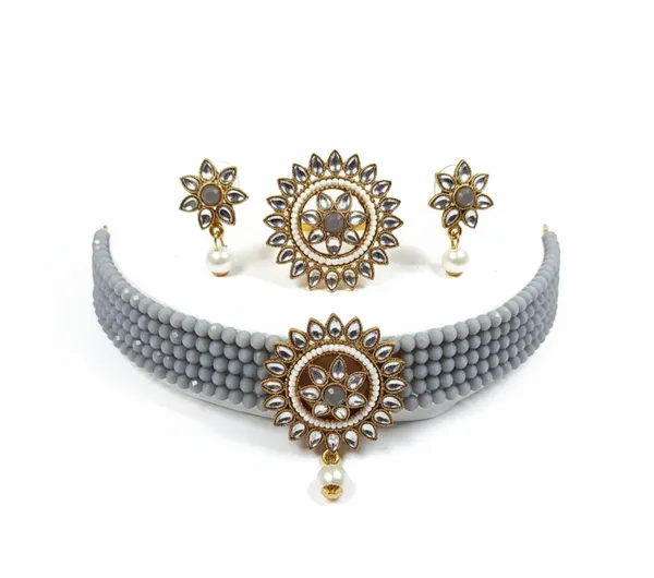GOLD_PLATED_MULTISTRING_GREY_NECKLACE_WITH_FINGER_RING
