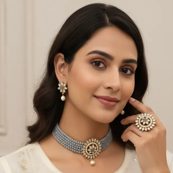 GOLD_PLATED_MULTISTRING_GREY_NECKLACE_WITH_FINGER_RING