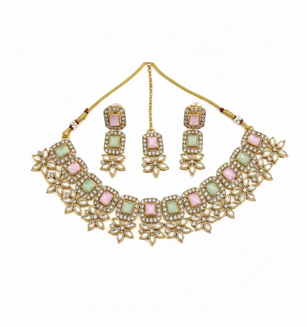 Gold_Plated_Alloy_Necklace_Set_With_Mang_Tikka