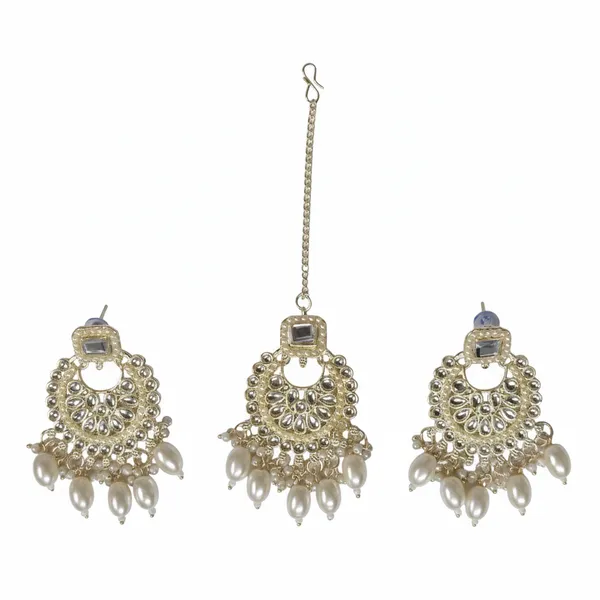 Gold_Plated_Necklace_Set_With_Mang_Tikka