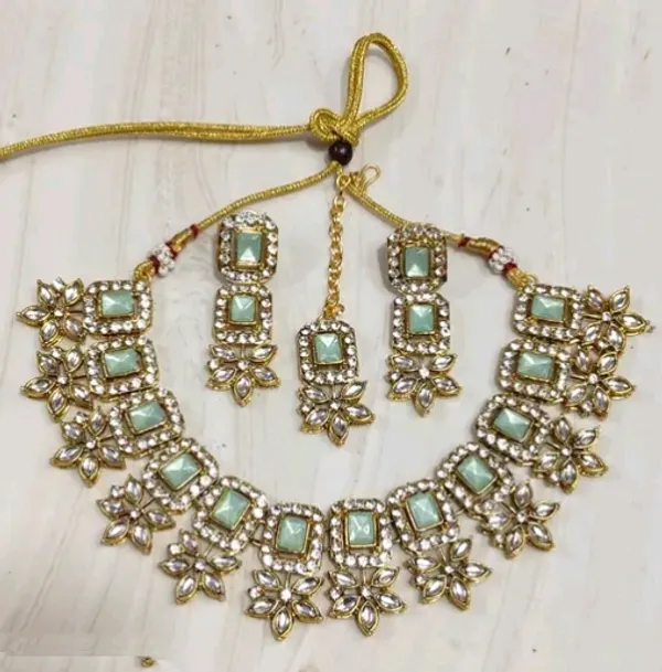 Golden_Alloy_Artificial_Stone_And_Beads_Necklace_For_Women