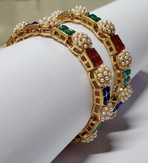 Multicolor_Alloy_Gold_Plated_Beads_Bangle_Set_For_Women