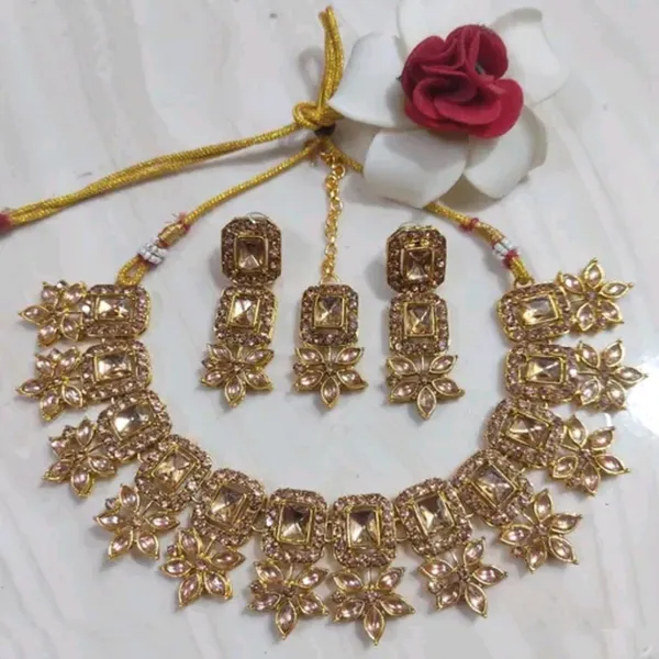 Beige_Alloy_Gold_Plated_Earring_&_Necklace_Set_For_Women
