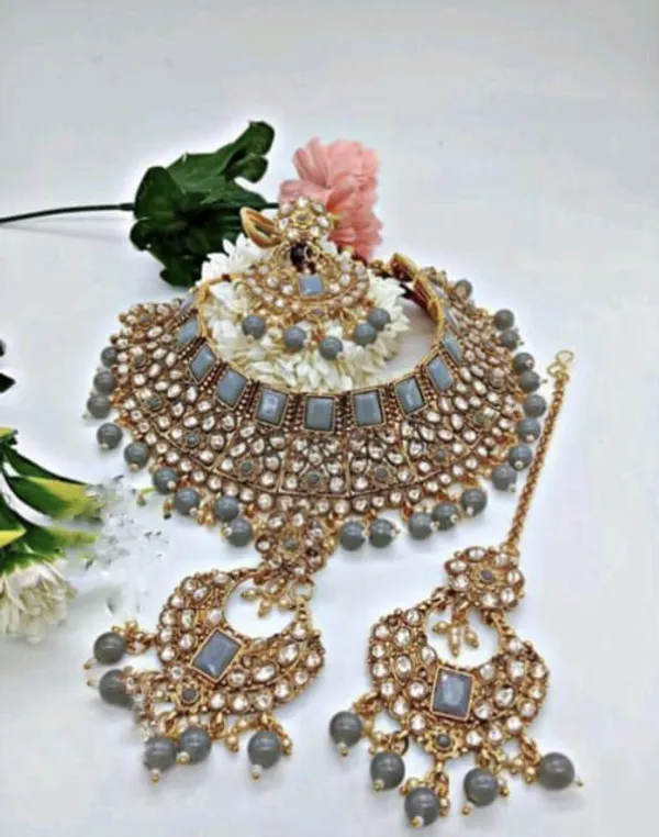 Alloy_Necklace_Set_With_Mang_Tikka