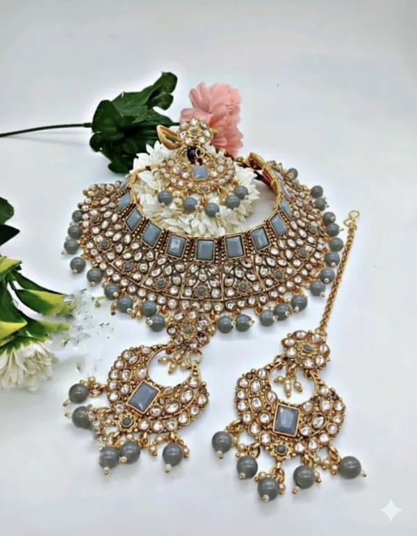 Alloy_Necklace_Set_With_Mang_Tikka