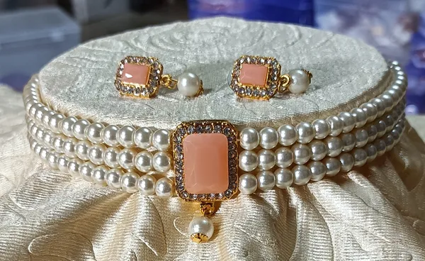 Elite_Elegant_Gold_Plated_Alloy_Necklace_Set_For_Girls_And_Women
