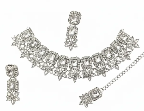 Gold_Plated_Alloy_Necklace_Set_With_Mang_Tikka