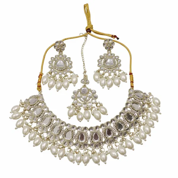Gold_Plated_Alloy_Necklace_Set_With_Mang_Tikka
