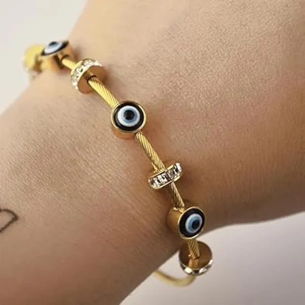 Golden_Brass_Artificial_Beads_And_Stone_And_Pearl_Bracelet_For_Women