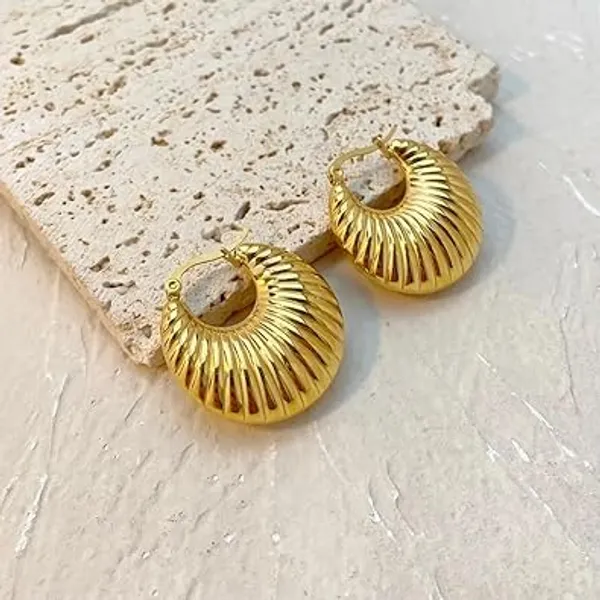 Gleamline_Mnimal_Hug__Hoop_Erarrings