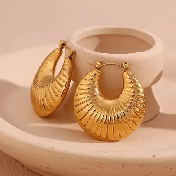 Gleamline_Mnimal_Hug__Hoop_Erarrings