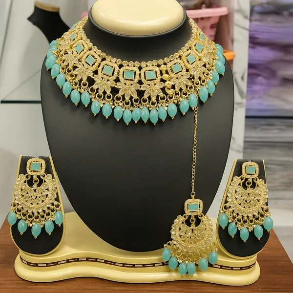 Elite_Elegant_Gold_Plated_Alloy_Necklace_Set_For_Girls_And_Women