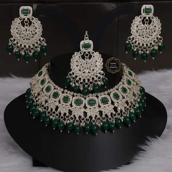 Elite_Elegant_Gold_Plated_Alloy_Necklace_Set_For_Girls_And_Women