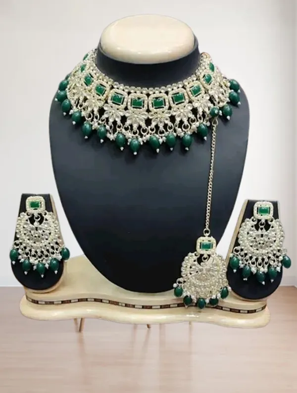 Elite_Elegant_Gold_Plated_Alloy_Necklace_Set_For_Girls_And_Women