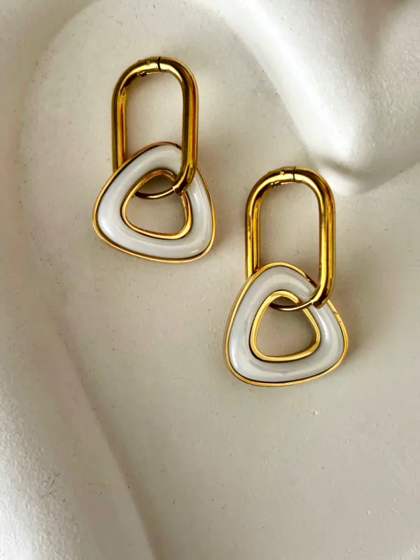 Golden_Linked_Triangle_Earring_For_Women