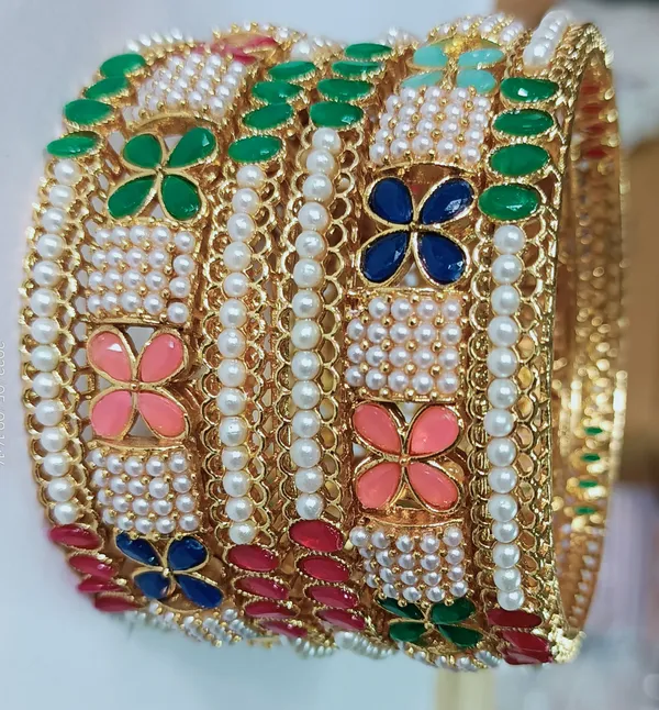 Golden_Alloy_Artificial_Stone_And_Beads_Bangles_For_Women