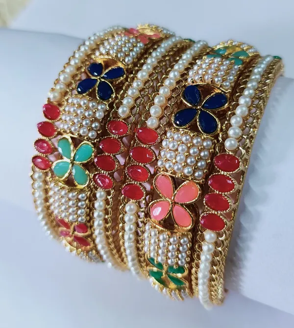 Golden_Alloy_Artificial_Stone_And_Beads_Bangles_For_Women