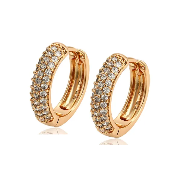Diamond_Huggie_Hoop_Earrings_For_Women